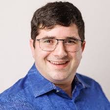 Darren Leo's Instagram, Twitter & Facebook