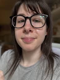 Redness making it impossible for me to figure out my tone and contrast.  Ideas? : r/coloranalysis