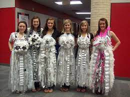 Mothers and daughters often spend hours decking out mums to be so large that they can barely be pinned on their clothes. Homecoming Mums Flickr Photo Sharing Homecoming Mums Texas Homecoming Mums Texas Mums