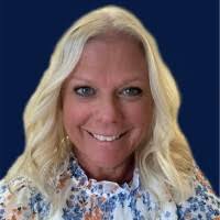 Leann Petersen's Instagram, Twitter & Facebook