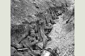 Sur un champ de bataille de moins de cent kilomètres carrés sur lequels sont tombés 163.000 soldats français et 143.000 soldats allemands. Bataille De Verdun 1916 Journee Du 26 Fevrier 1916 Blog De Artois1418