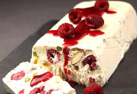 Nougat Glace Et Son Coulis De Fruits Rouges Recette Nougat Glace Nougat Glace Gateaux Et Desserts