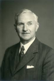 Referee's report by John Edward Lennard-Jones,