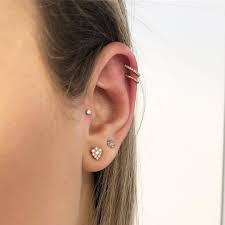 Carla Serpini S Instagram Post Fresh Double Helix Tragus From A Couple Of Weeks Back Using A Di Ear Piercings Helix Earings Piercings Pretty Ear Piercings