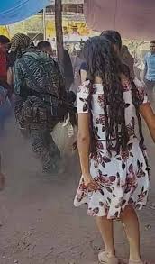 Bailan con armas en narcofiestas