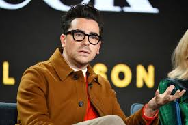 Dan levy was praised for starting a new tradition on saturday night live but he said that isn't completely the case. Daniel Levy Of Schitt S Creek Scores A Saturday Night Live Hosting Gig The Star