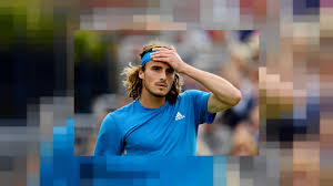He takes every opportunity to attack the net and plays an aggressive brand of tennis. Tsitsipas Faces Steep Learning Curve At Wimbledon Euronews