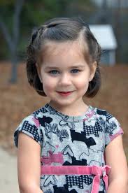Coiffure petite fille cheveux court et fin. 20 Modeles De Coiffures Simples Pour Petites Filles Cheveux Courts Petite Fille Coiffure Petite Fille Cheveux Courts Fillette