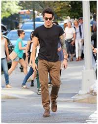 Black T Shirt Khaki Brown Pants Brown Shoes John Mayer Black Pants Men Brown Shoes Outfit