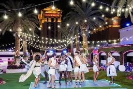 From Love Island To Hell S Kitchen Caesars Entertainment Keeps Las Vegas On Tv Las Vegas Sun Newspaper