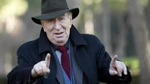 Giuliano montaldo — (génova, 22 de febrero de 1930) es un director de cine, guionista y actor italiano. Xiv Giuliano Montaldo Primi Piani