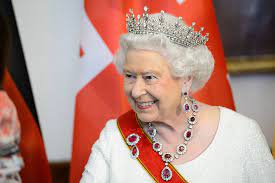This happened because her father took over throne following the abdication of his brother edward in 1936. How Old Is Queen Elizabeth Ii
