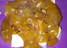 Ambil sedikit dari potongan pepaya dan di potong dadu kecil. Resepi Kuah Lontong Padang