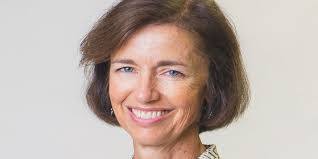 Jean Bender's Instagram, Twitter & Facebook