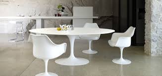 The Bloom That Doesn 8217 T Fade Saarinen 8217 S Tulip Table And Chairs Dining Table Chairs Italian Furniture Design Dining Table Marble