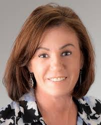 Lindy Howard's Instagram, Twitter & Facebook