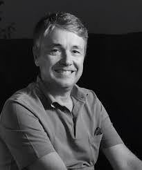 Même si la chirurgie esthétique est de mieux en mieux encadrée, certaines patientes tombent encore sur des personnes peu scrupuleuses qui s'autoproclament chirurgiens esthétiques et là, les dégâts. La Reduction Mammaire A Nice Etre Soulagee Du Poids De Sa Poitrine