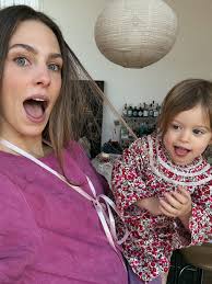 JB is back ! Bring me a Rhubarb Milk Punch 🍸🎀 . SWAG (robe sur la  vignette)- @missnoemiah . #cocktail #martini #milkpunch