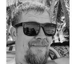 Anthony Straw's Instagram, Twitter & Facebook