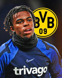 ⚽️🚨 Chelsea loanee Carney Chukwuemeka puts in the work during training  today, gearing up for his highly-anticipated Champions League debut with  Borussia Dortmund TONIGHT! 💛🖤