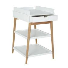 Acheter une table à langer en ligne chez dreambaby est de plus très facile et avantageux. Decouvrez Les Tables A Langer Bebe Plan A Langer De Salle De Bain Aubert