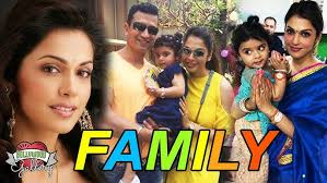 Isha Koppikar With Parents, Husband, Daughter, Brother, Affair, and  Biography