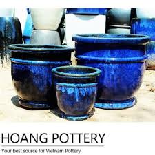 Decorating around cobalt blue countertops, however, can be a challenge. Blue Wave Round Ceramic Flower Pot