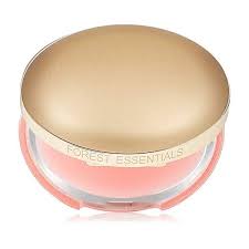 Forest Essentials Rose Lip Balm 4g The balm itself is good, the smell is very pleasant, the lips hold well, very pleasantly moisturize the lips.
