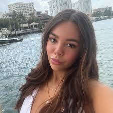 emma escobar (@emxniki) • Instagram photos and videos