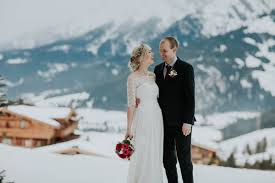 Doch was schmeckt spatzen, meisen und co. Hochzeit Im Schnee Intime Winterhochzeit Auf Der Alm