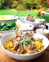 Bên cạnh các món ăn từ hải sản xuất xứ từ phương tây, thì ẩm thực việt cũng có những món rất truyền thống nhưng được cải tiến cho phù hợp với xu thế hiện nay. Cach Náº¥u Mi Quáº£ng Báº±ng Tiáº¿ng Anh How To Make Mi Quang Thá»©c Äƒn áº©m Thá»±c Mi
