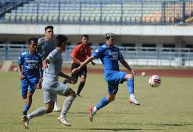 Saksikan persib vs persikabo 1973 hanya di goplay Laga Uji Coba Persib Vs Tira Persikabo Bakal Jadi Kenyataan