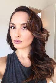 It is rich in natural nutrients that protect the hair from drying and breaking. Naturigin Hair Color Review
