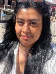 Leah Hash's Instagram, Twitter & Facebook