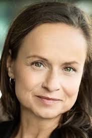 Cast & Crew for A gURLs wURLd