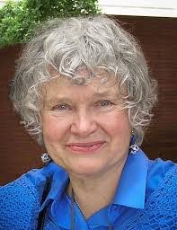 Elizabeth Kersey's Instagram, Twitter & Facebook