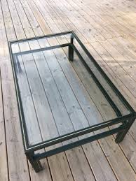 Grâce à notre grand choix de tables basses et tables d'appoint, vous trouverez une table répondant à vos besoins, coordonnée à votre intérieur. Table Basse De Salon Pierre Vandel Pierre Vandel Paris