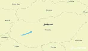 Está situado en la llanura panónica y tiene fronteras con eslovaquia por el norte, con ucrania y rumanía por el este, con serbia y croacia por el sur, con eslovenia por el suroeste y con austria por el oeste. Capital Da Hungria Mapa Budapeste Hungria Mapa Da Europa Hungria