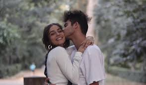 She was the daughter of the late steve and angie (renda) csigi. Windoh Traiu Angie Costa Entenda A Polemica Que Se Tornou Viral Na Internet