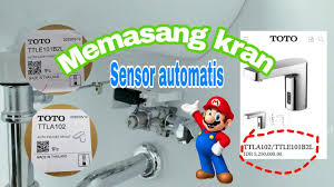 Wastafel merupakan salah satu komponen penting sebagai perlengkapan di rumah, kamar mandi, hotel dan restoran dengan berbagai kegunaan dan kemudahan. Memasang Kran Air Wastafel Sensor Automatis Toto Ttla 102 Youtube