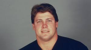 Ricky Hunley turned down a baseball contract with the Pittsburgh Pirates to  pursue football at The University of Arizona. 🏈⚾ A 2x All-America (1982,  1983), Hunley made a huge impact