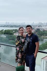 Được biết, vợ chồng kinh quốc quen và yêu nhau qua một người bạn giới thiệu. Um0qx8 Fsasfpm