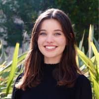 Dara Martin's Instagram, Twitter & Facebook