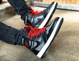 Nike Air Jordan 1 High Black White The Air Jordan 1 High Og Black Satin Are Available Now For 136 00 With Free Shipping In 2020 Nike Fashion Shoes Air Jordans Jordan Fashions