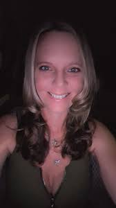 Laura Mitchell (@laura007lobo) • Facebook