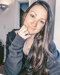 Bethany Burns's Instagram, Twitter & Facebook