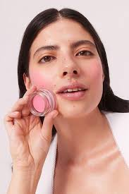 Your Kaya wchodzi w kategorię pielęgnacyjnego makijażu