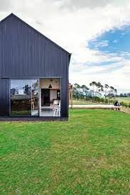 For most of us creating a home from scratch is a dream come true but it also can be a daunting task. 10 Great Ideas From A Top New Zealand Barn