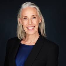 Cher(e) toi qui me lis, Tu te souviens de ces deux projets entrepreneuriaux  dont je t'avais parlé ? Eh bien, voici le deuxième qui sort enfin de sa  cachette ! 🌱 Avec