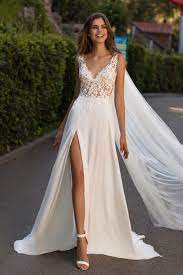 Maxikleid mit schlitz vorn schwalbenschwanzsaum und riemchendesign … vorige weiter. Brautkleid White One Spitze Ivory Braut Kleider Hochzeit Braut Oberteile
